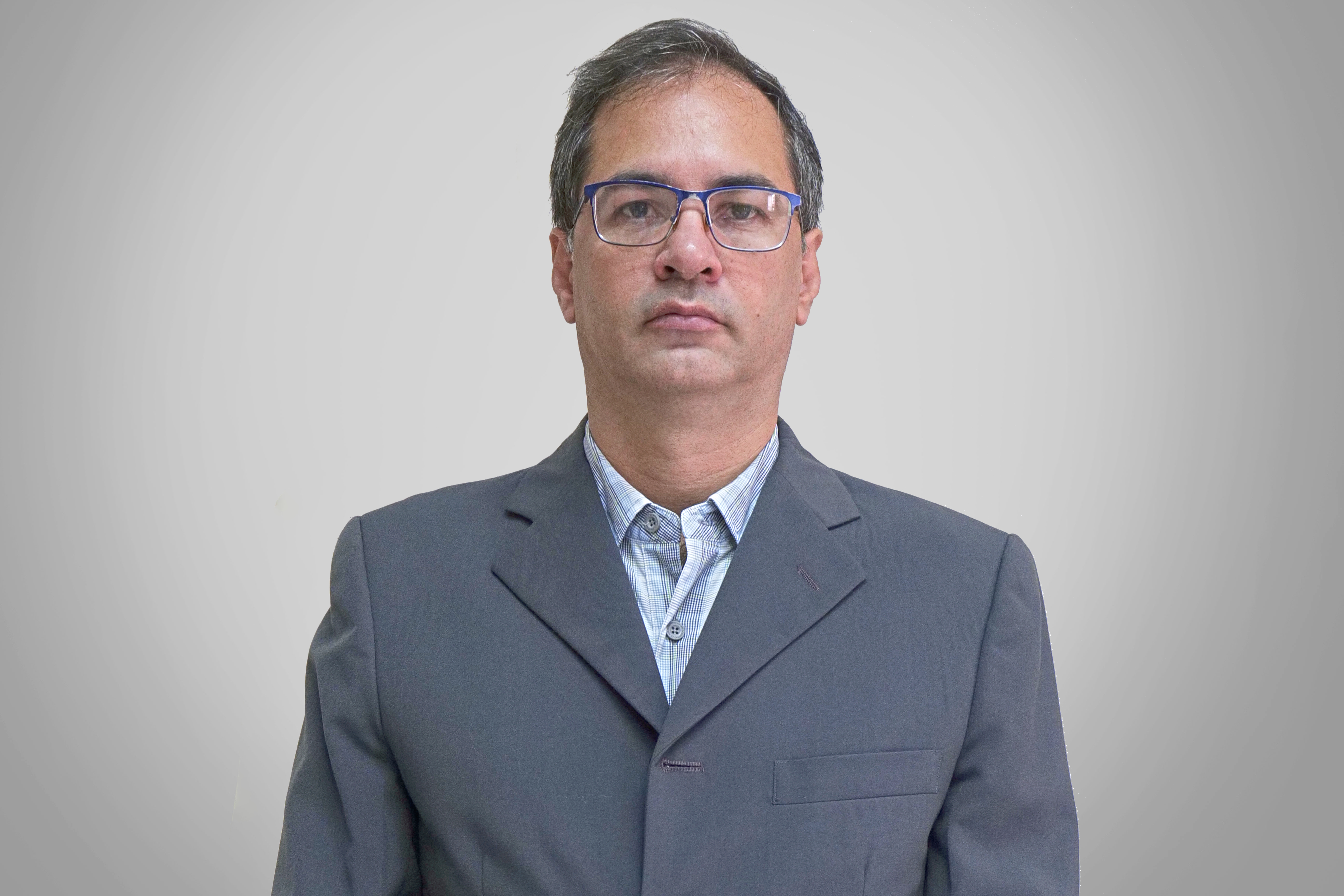 Foto Lcdo. Loguard Rojas Uribe, M.Sc.